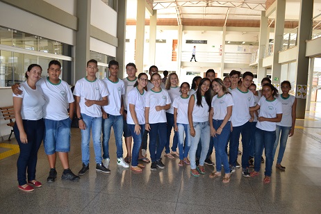 Estudantes da Escola Espírita em visita ao câmpus